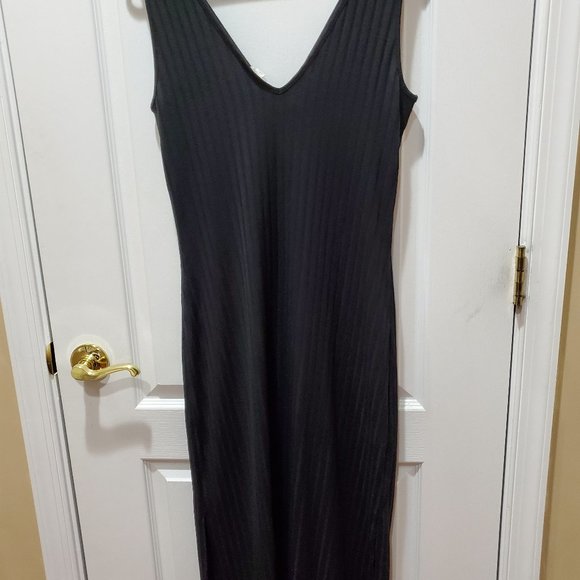 Long Dress - Picture 2 of 3